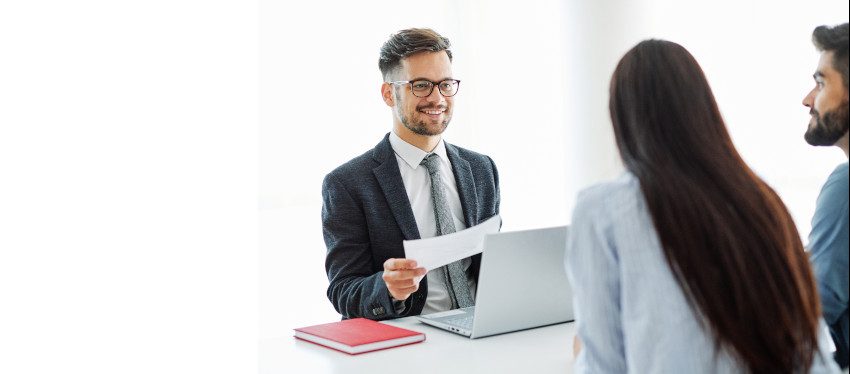 Cobro de premio de La Primitiva en entidad bancaria por una pareja